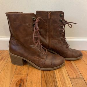 Women’s Arizona brand size 10 boots, 2.5” heel. New, Worn one time for an hour.